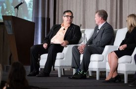 2023-OCBC-HCF-Jeff-asking-panel-a-question-6363